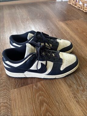 Nike Low-Top Sneakers in Navy and Cream